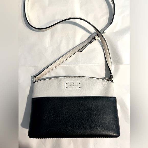 Limited Edition, Kate Spade, like new, white & black cross-body long strap purse - Picture 9 of 9